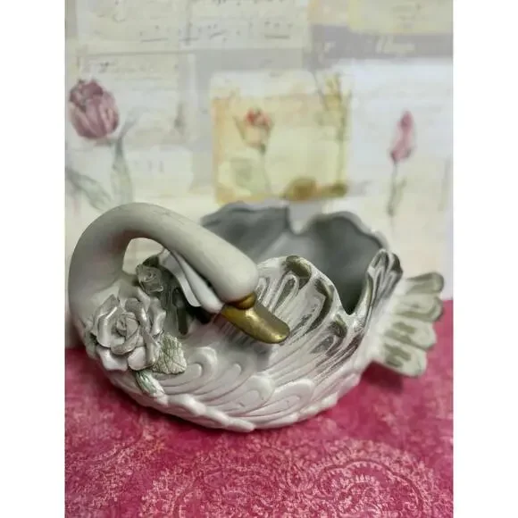 vintage white ceramic swan planter - Picture 2 of 4